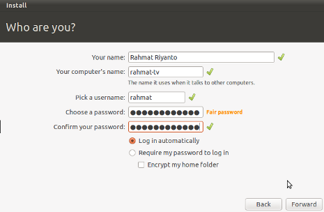 How to Install Ubuntu 10.10 - Setting Username, Password and Computer Name